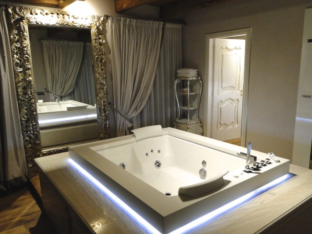 .. e sim, tínha esta jacuzzi