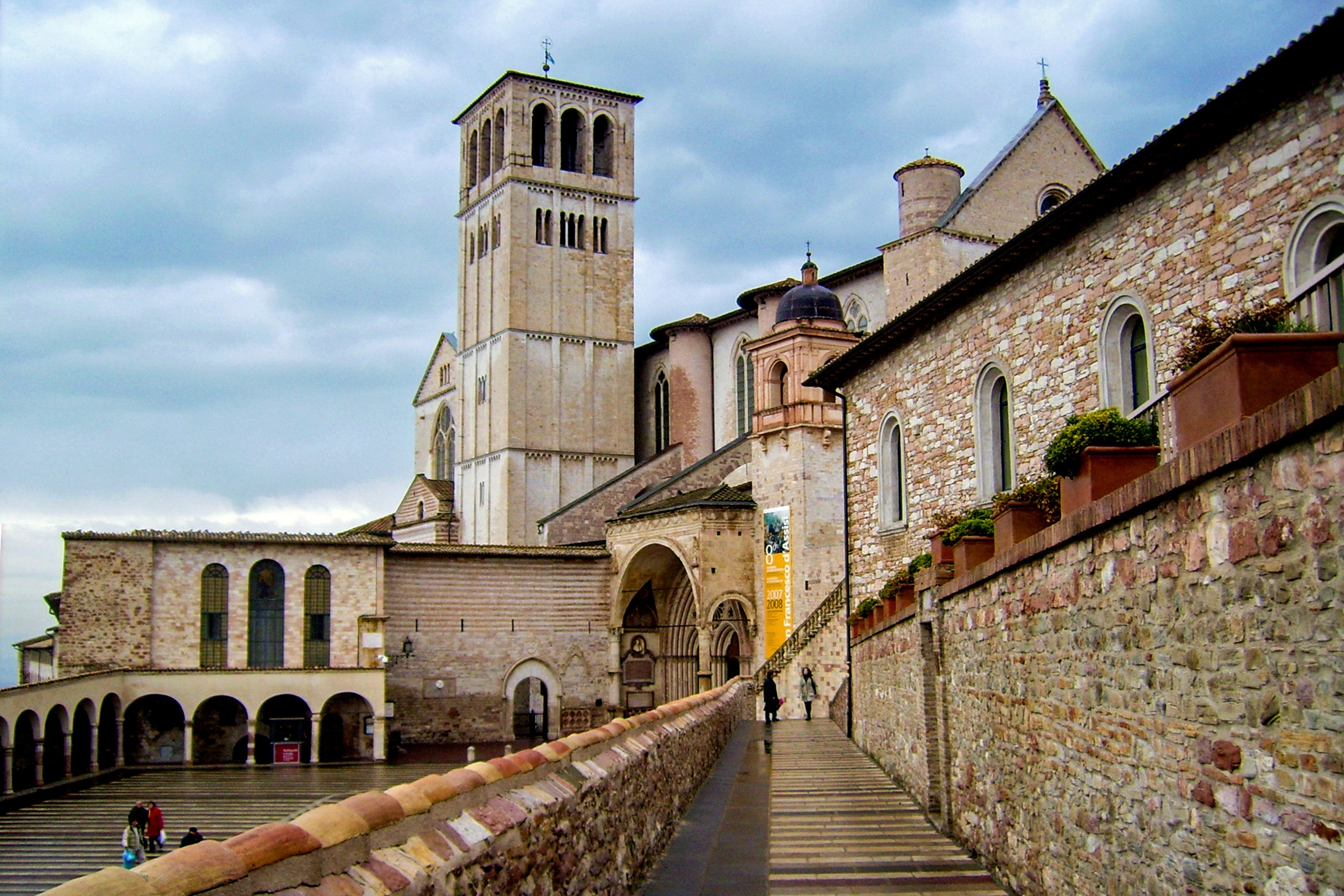 assisi-basilica-of-st-francis-italian-gothic-372479